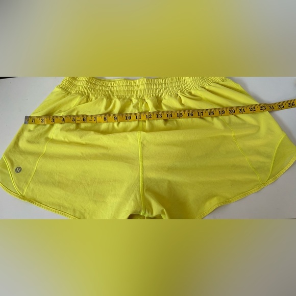LULULEMON HOTTY HOT LR SHORT 4" Lined Sz. 14 ELECTRIC LEMON, LINED - Picture 6 of 11